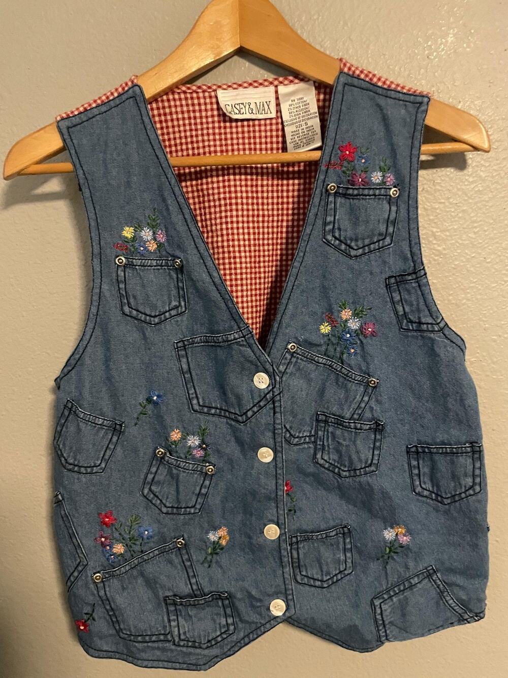 Vintage Casey & Max Vest Womens Small Blue Denim Floral Embroidered Cottagecore